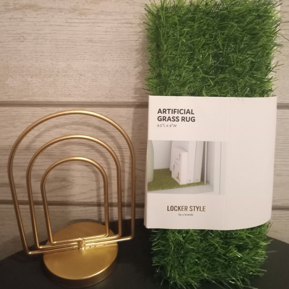 Brand New Artificial Grass Locker Liner - Picture 1 of 2